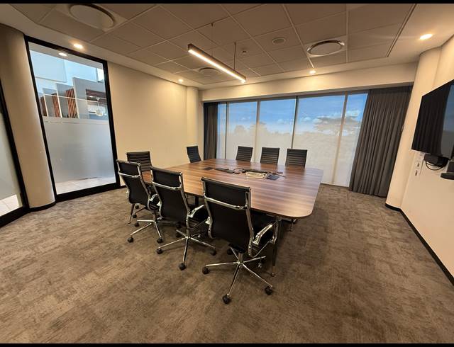 1,593M² OFFICE TO LET IN ROSEBANK